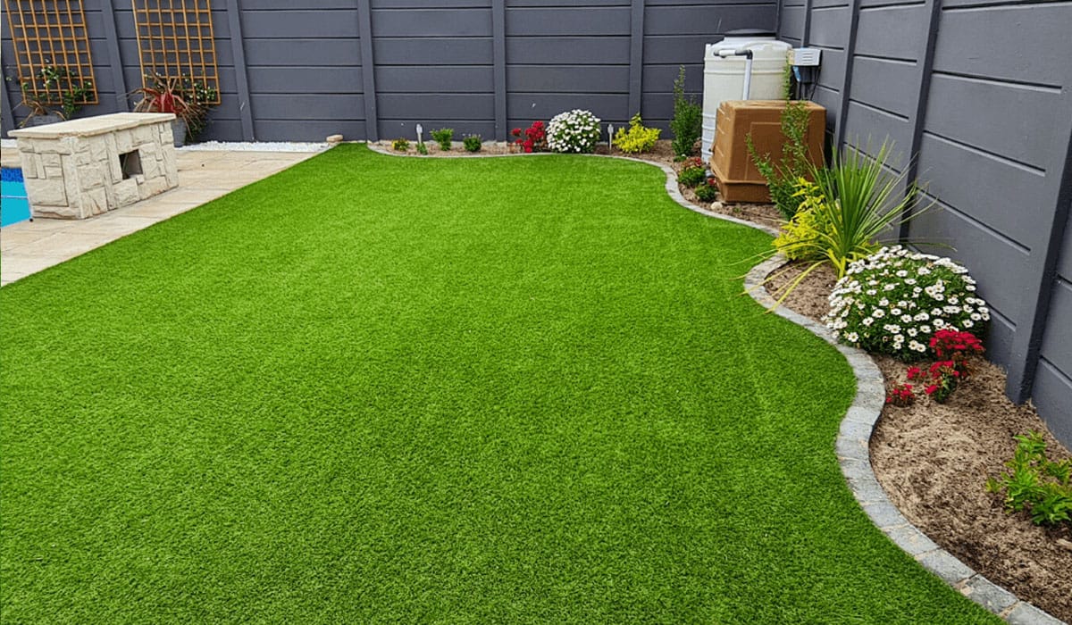 Best Artificial Grass for a Lush, Low-Maintenance Law