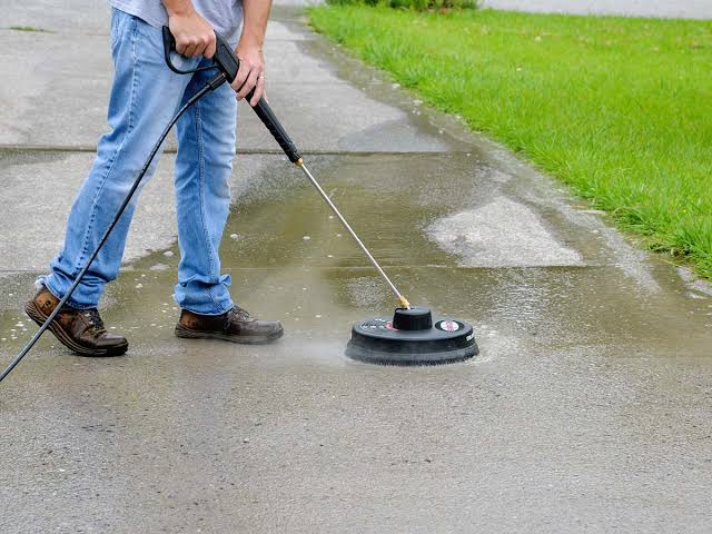 16 Best Concrete Pressure Washers for Driveway and Patios (2025 Review Guide)