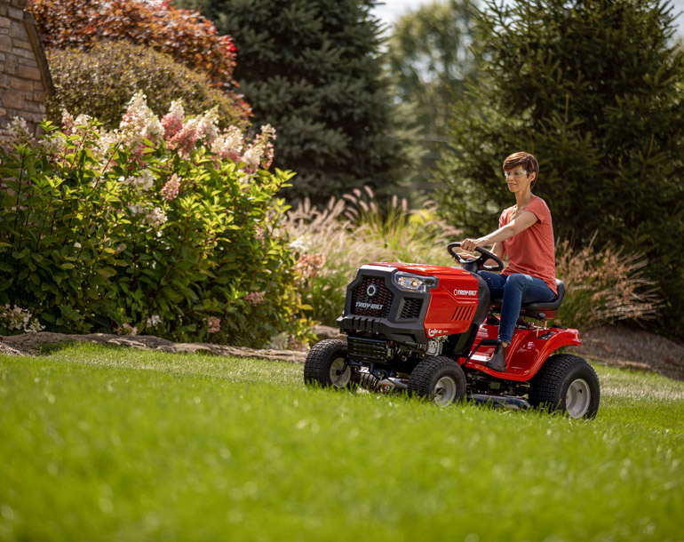 Best Riding Lawn Mowers for Effortless Yard Care and Smooth Rides