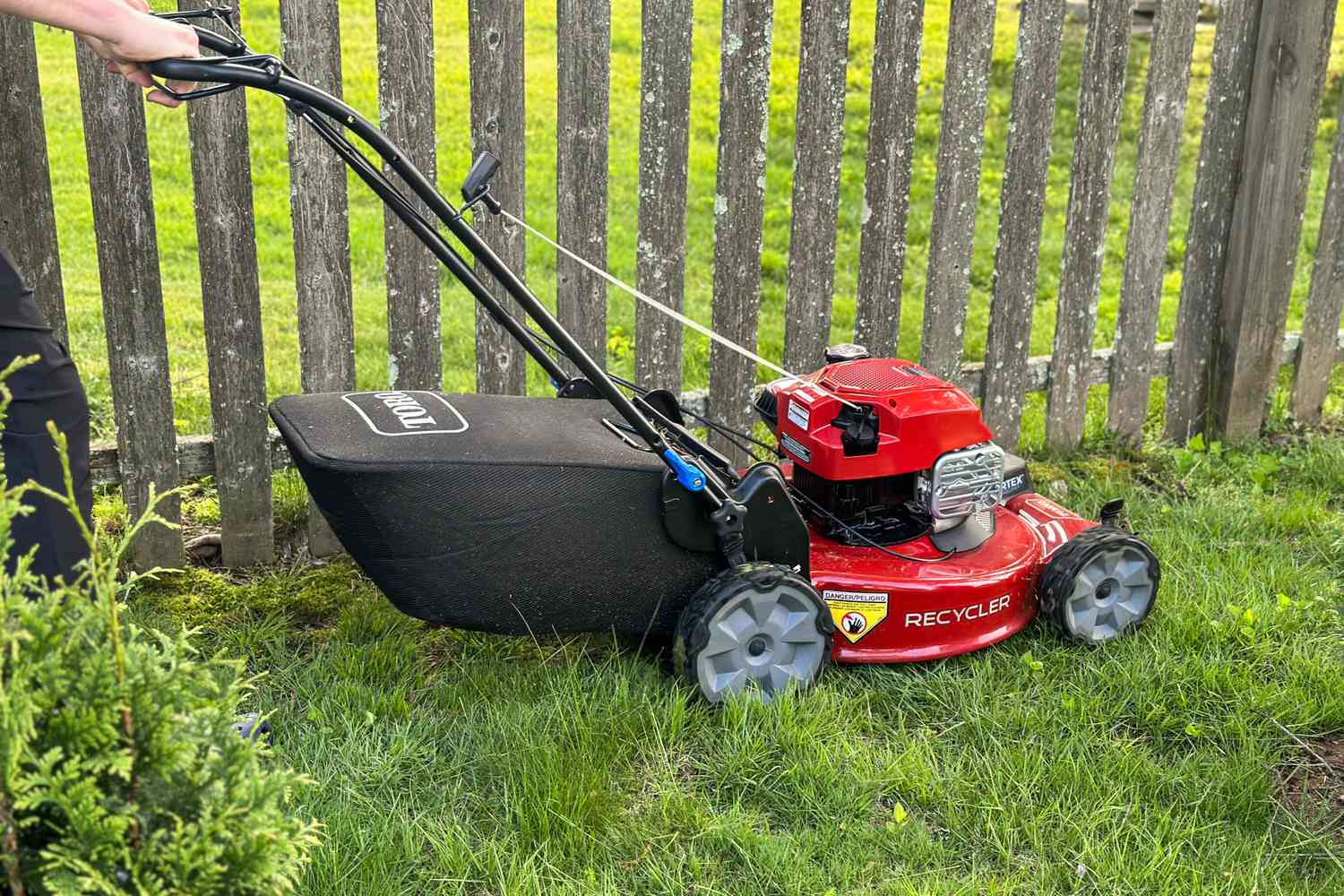 Best Self-Propelled Gas Lawn Mowers for Effortless Yard Work